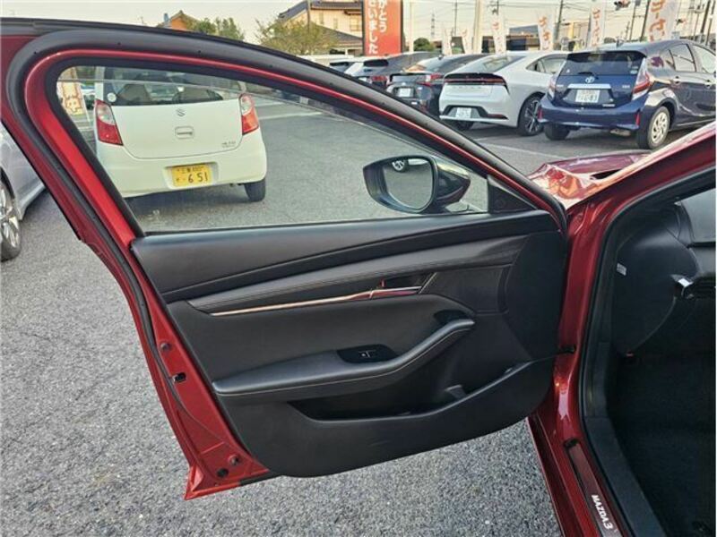 MAZDA3