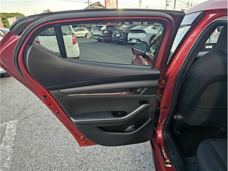 MAZDA3