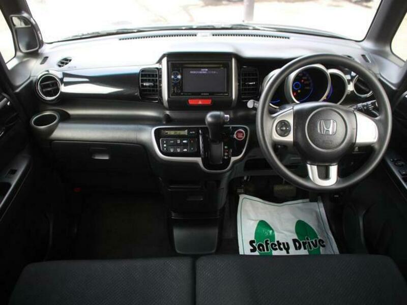 N BOX CUSTOM