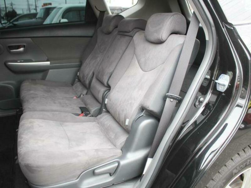 PRIUS ALPHA