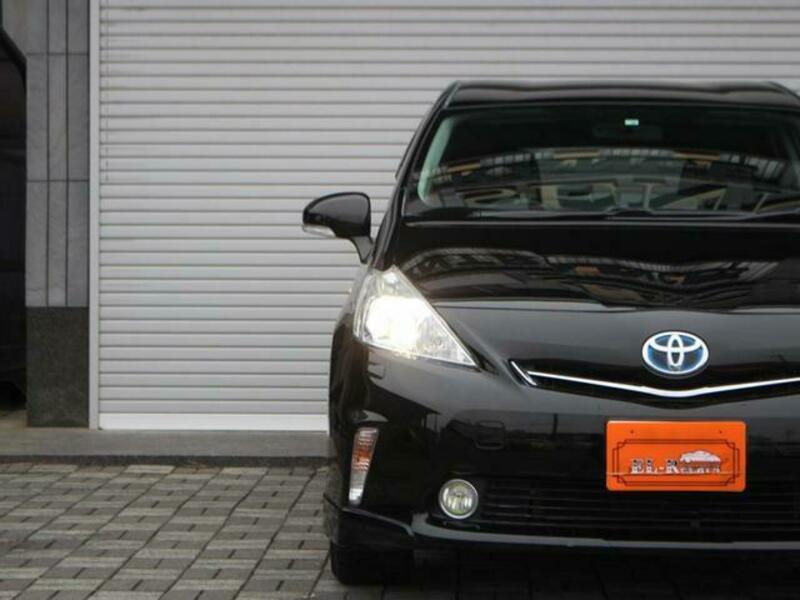 PRIUS ALPHA