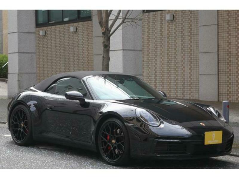 911