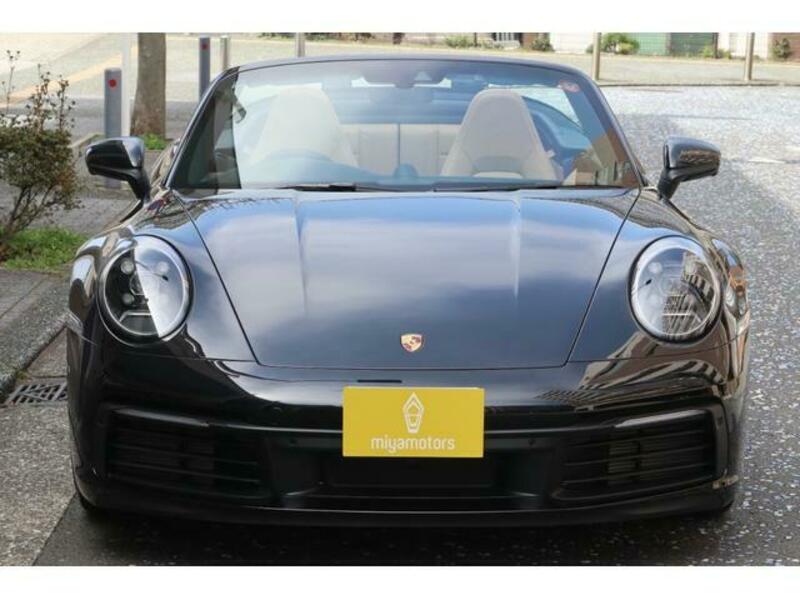 911