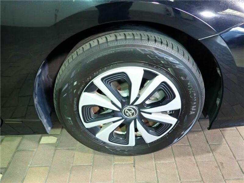 PRIUS PHV