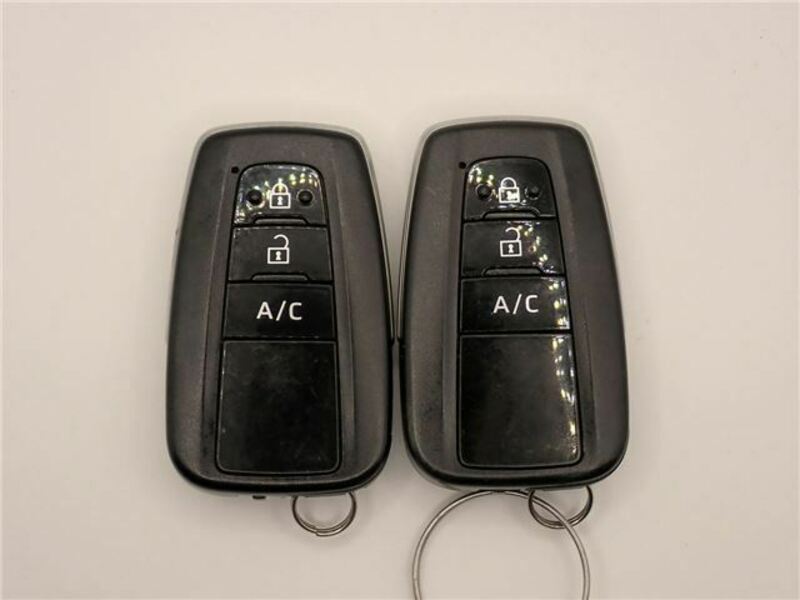 PRIUS PHV