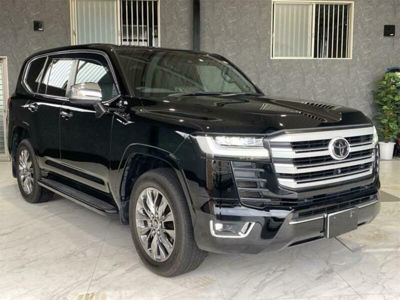 LAND CRUISER