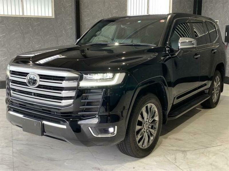 LAND CRUISER