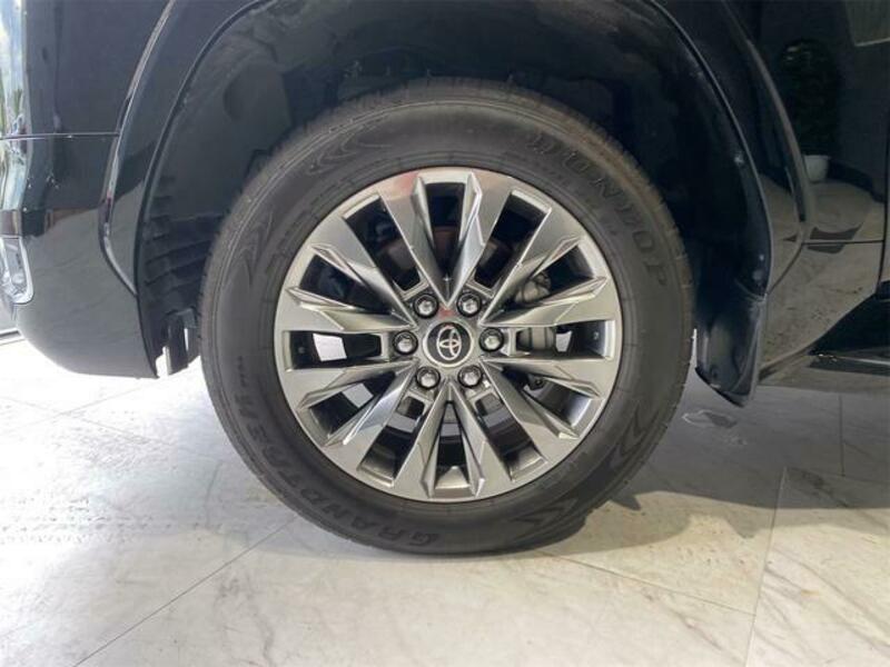 LAND CRUISER