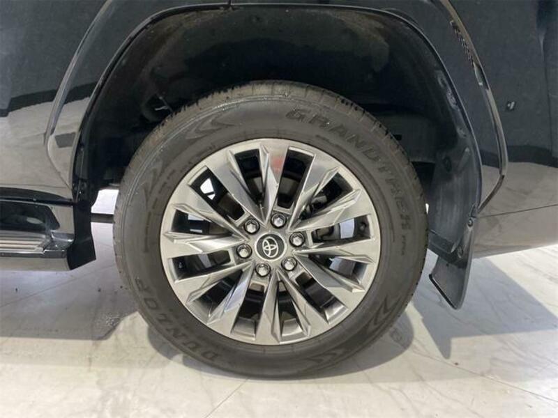 LAND CRUISER