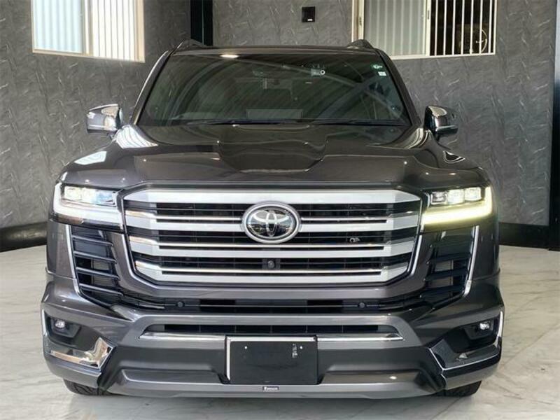 LAND CRUISER