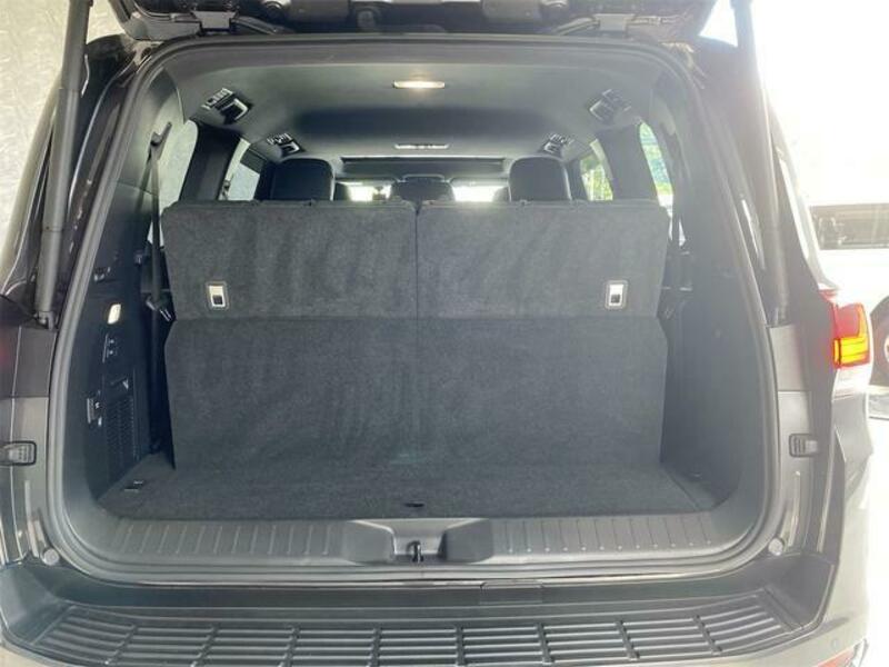 LAND CRUISER