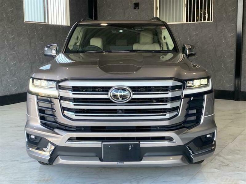 LAND CRUISER