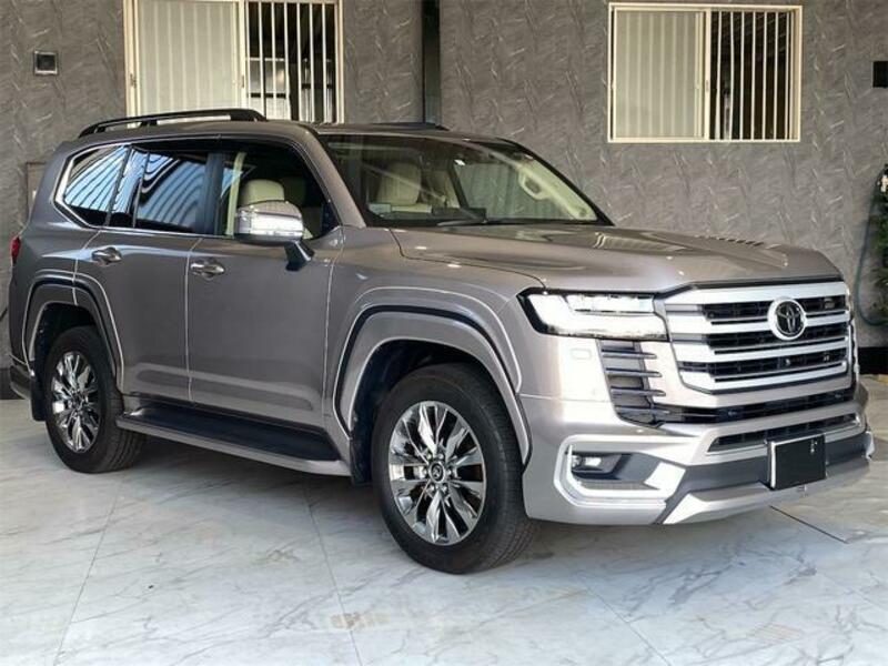 LAND CRUISER