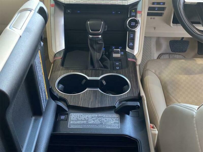 LAND CRUISER