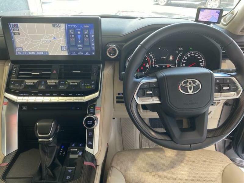 LAND CRUISER