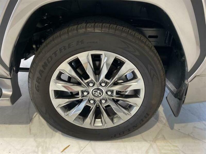 LAND CRUISER