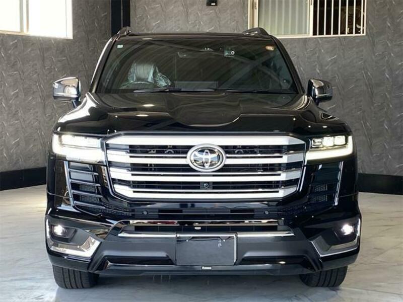 LAND CRUISER