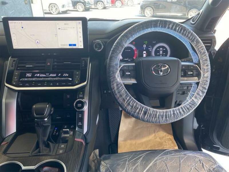 LAND CRUISER