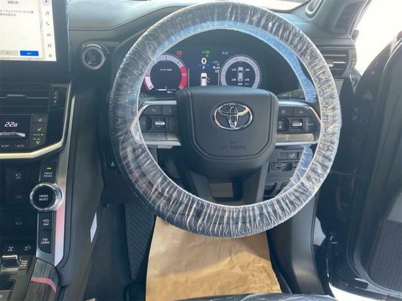 LAND CRUISER