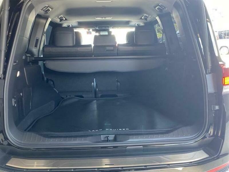 LAND CRUISER