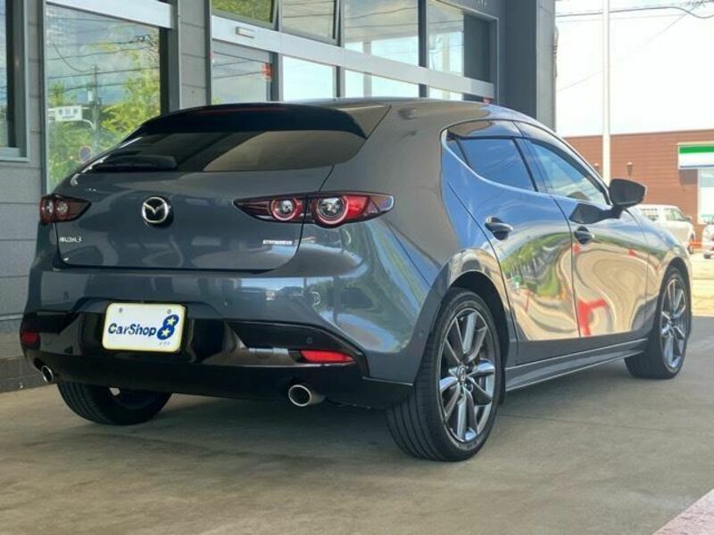 MAZDA3