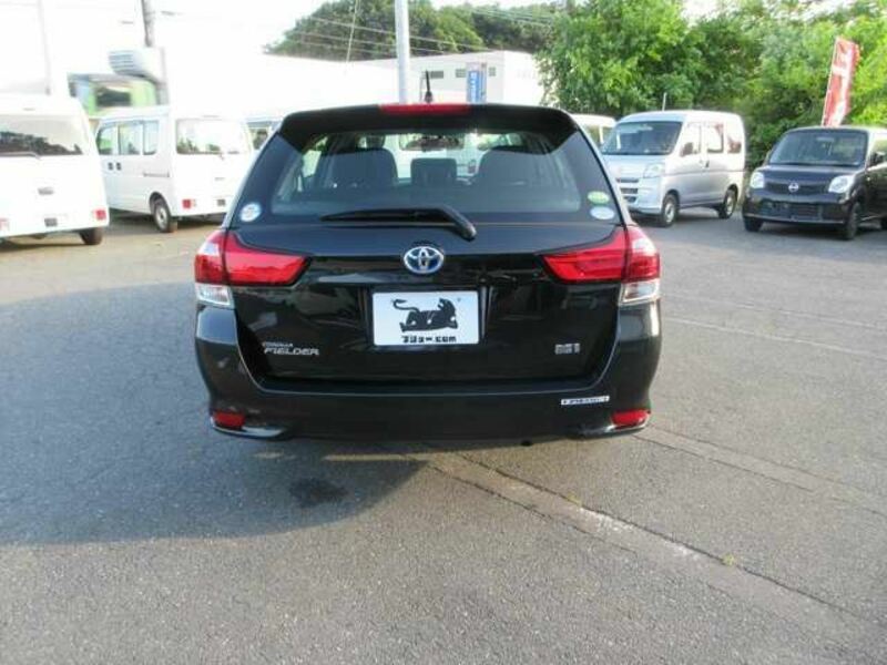 COROLLA FIELDER