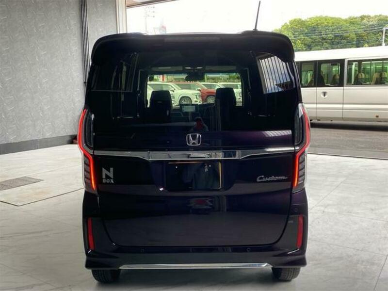 N BOX CUSTOM