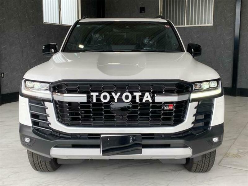 LAND CRUISER