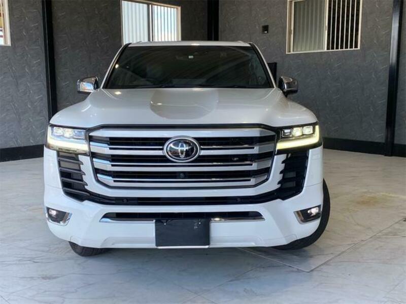 LAND CRUISER