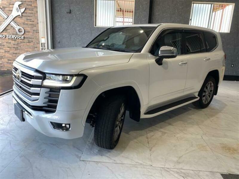 LAND CRUISER