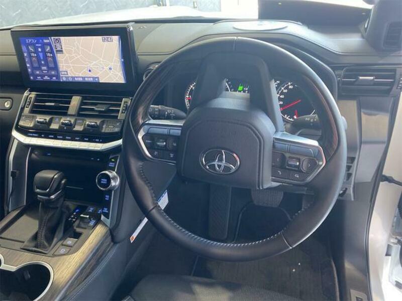 LAND CRUISER