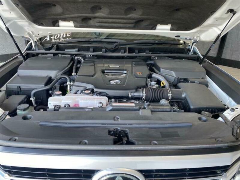 LAND CRUISER