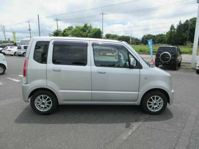 WAGON R