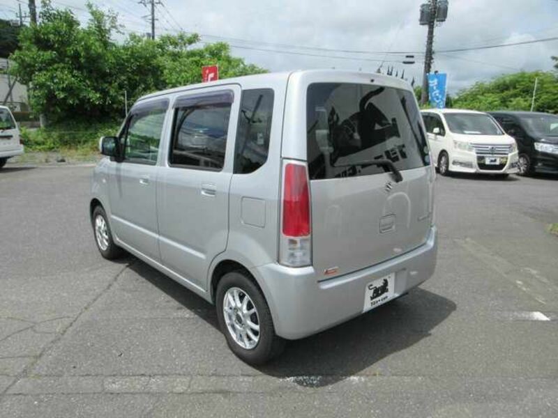 WAGON R