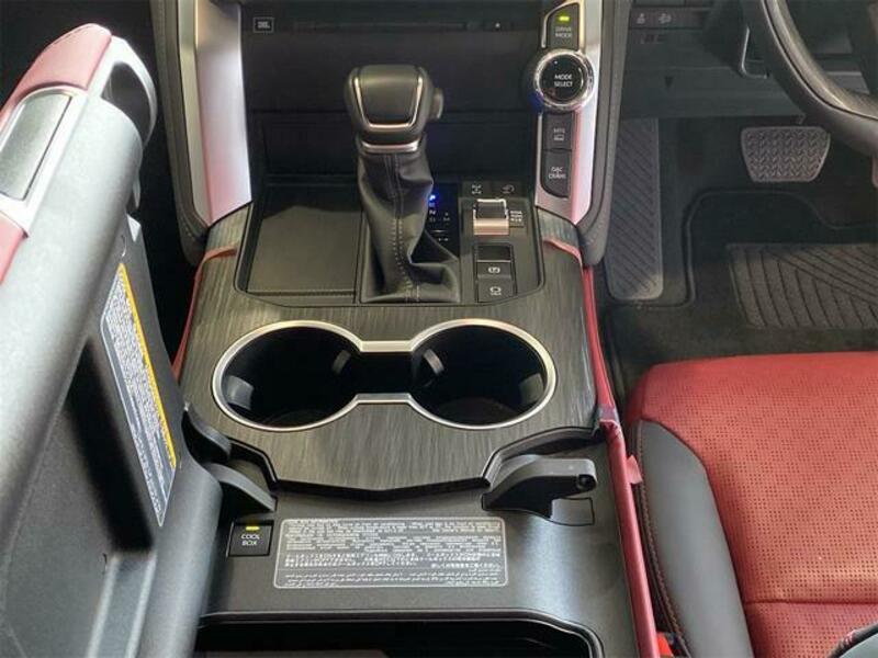 LAND CRUISER