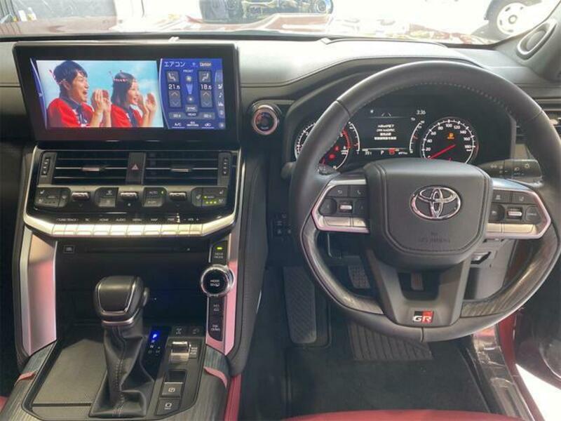 LAND CRUISER