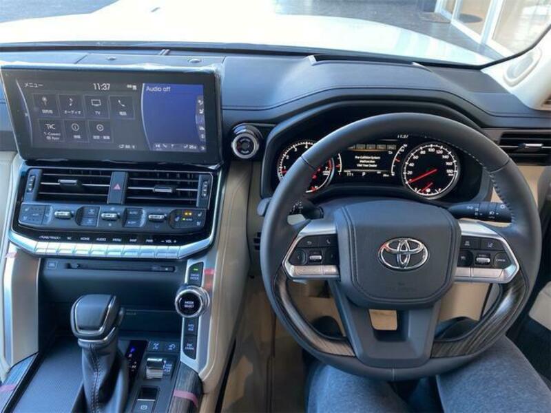 LAND CRUISER