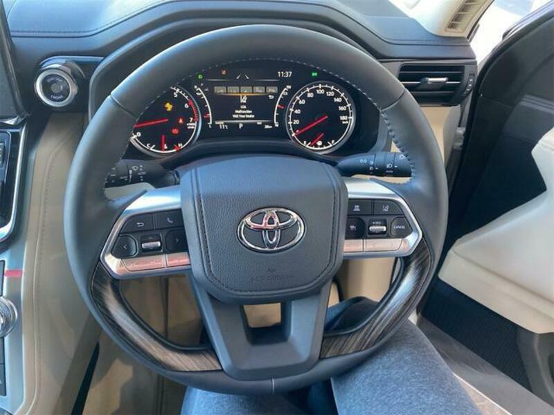 LAND CRUISER