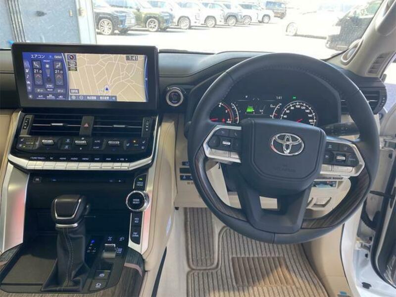 LAND CRUISER