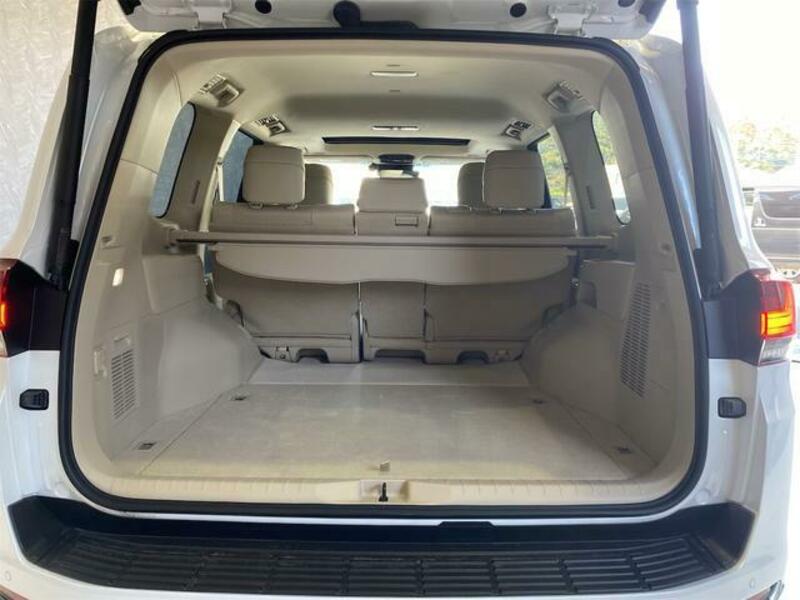LAND CRUISER