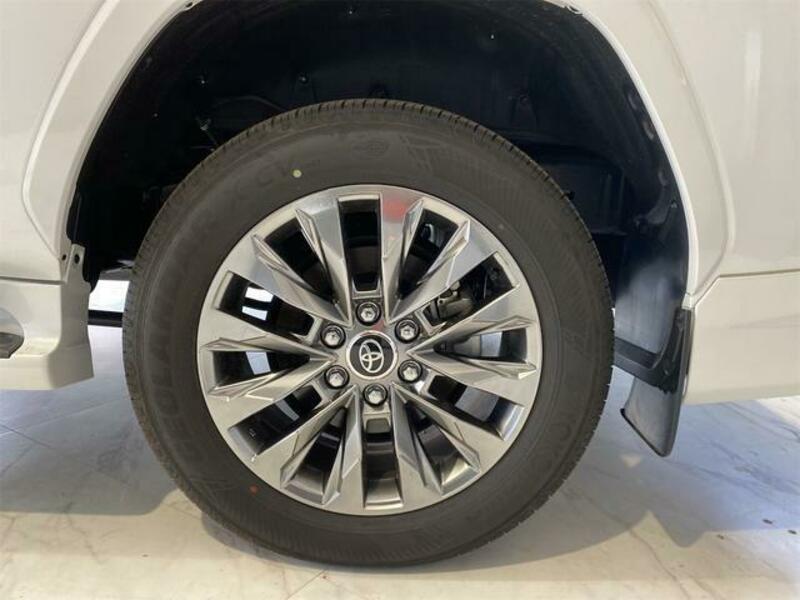 LAND CRUISER