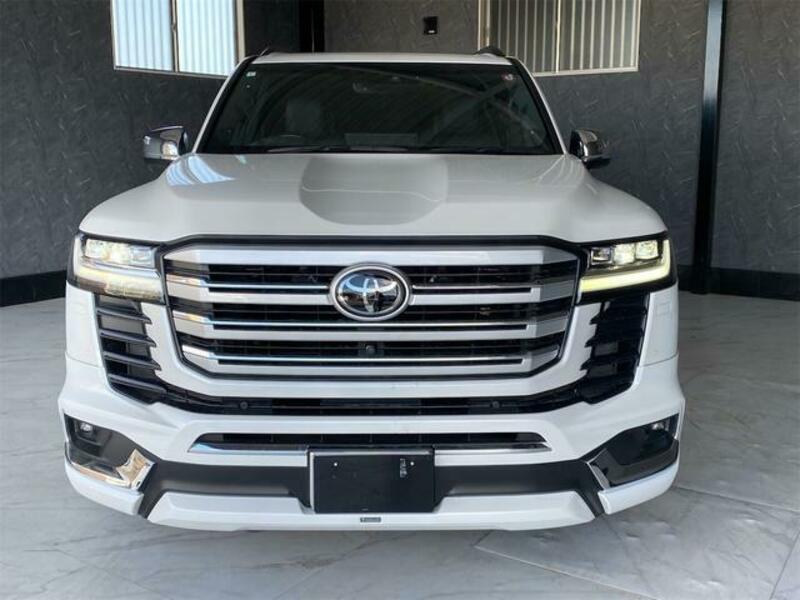LAND CRUISER