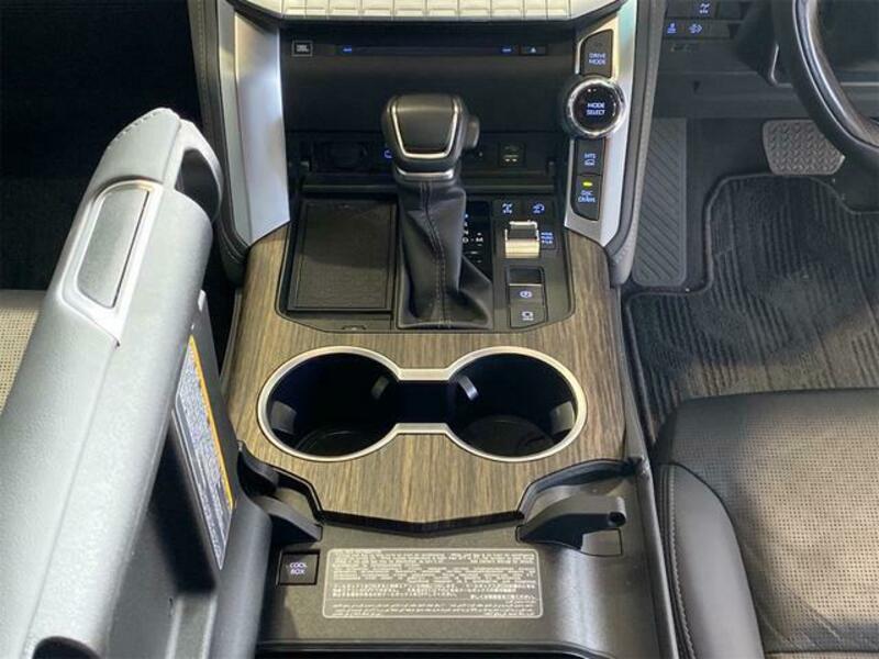 LAND CRUISER