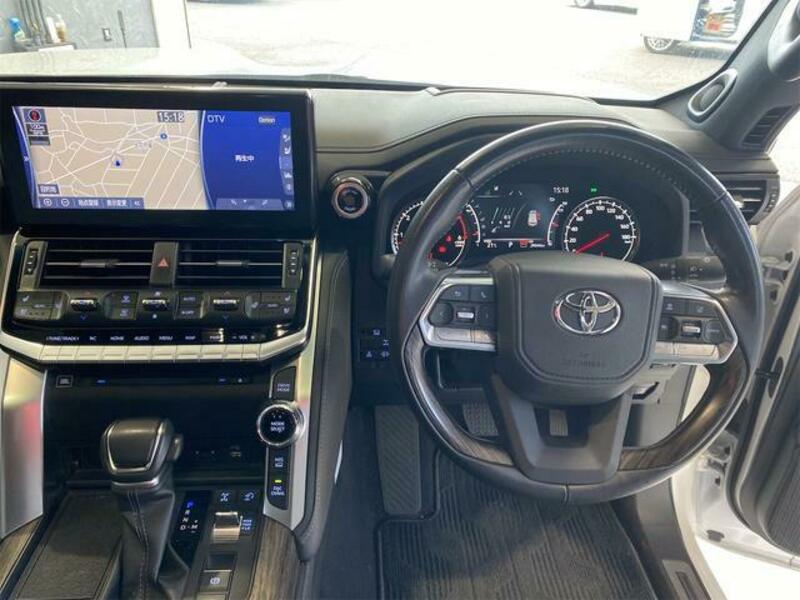 LAND CRUISER