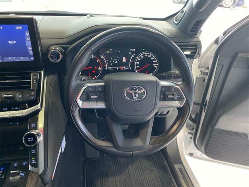 LAND CRUISER