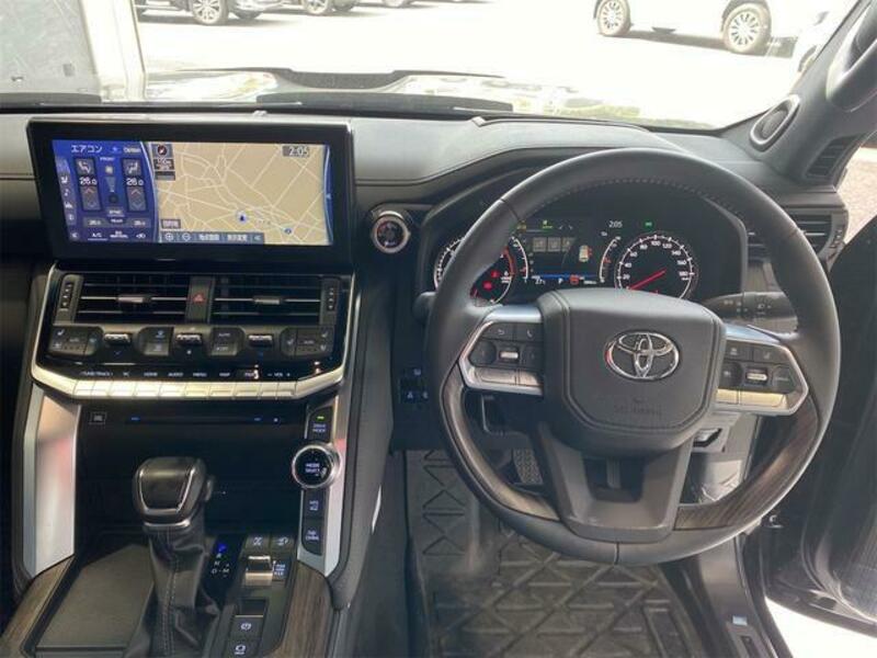 LAND CRUISER