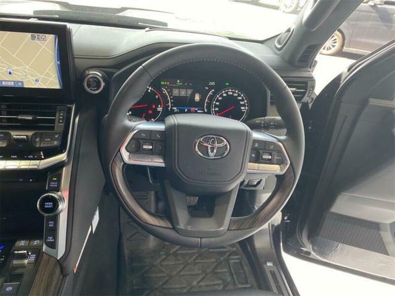 LAND CRUISER