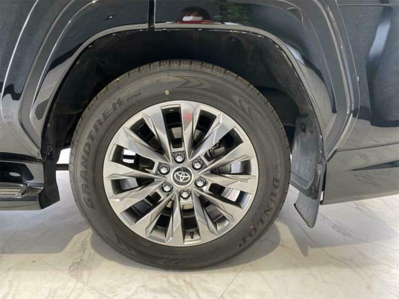 LAND CRUISER