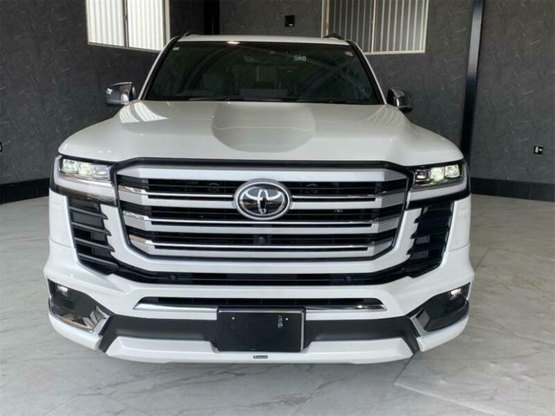 LAND CRUISER