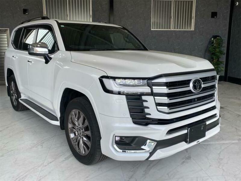 LAND CRUISER